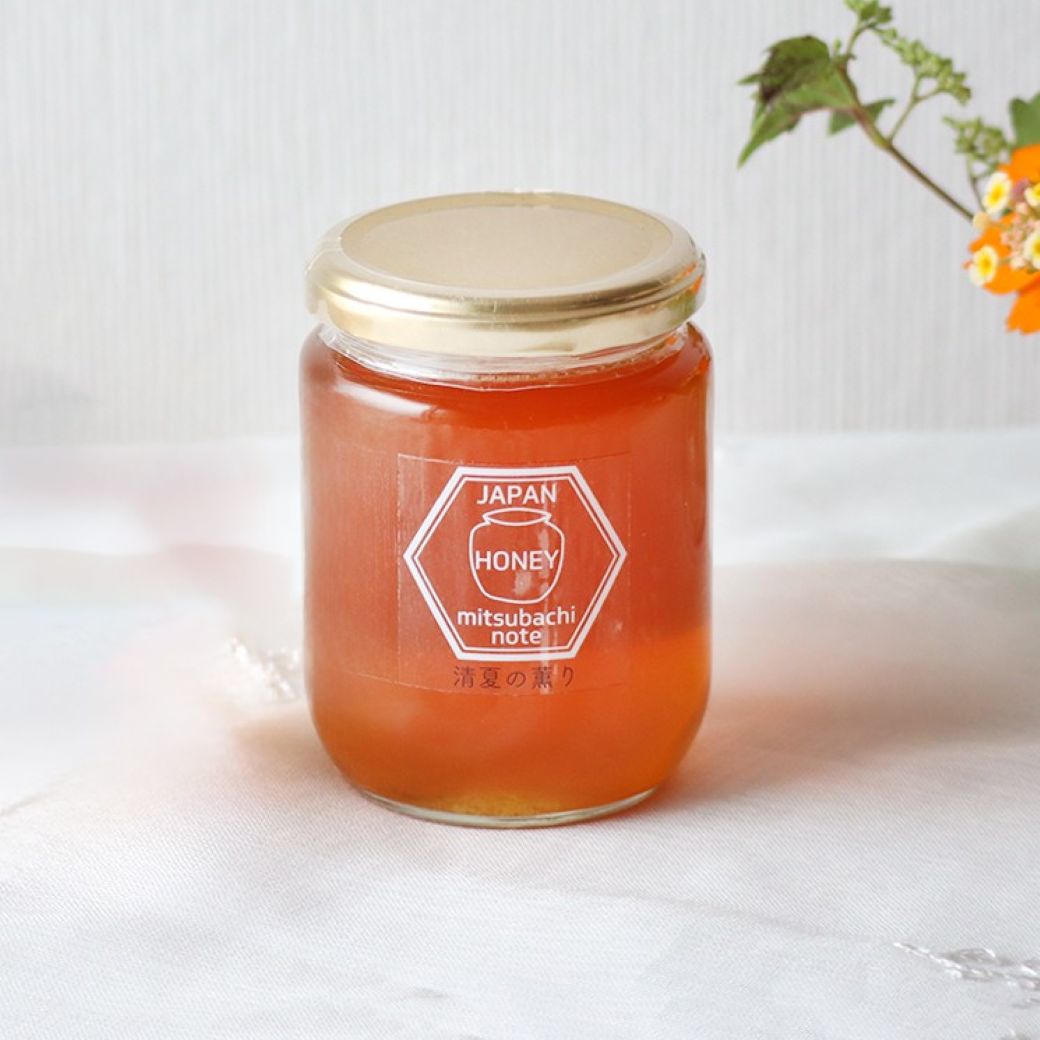 102]はちみつ2本セット(花々の雫・清夏の薫り 各300g）化粧箱付き