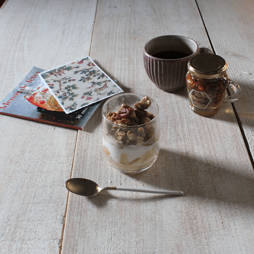 りんごとヨーグルトのシナモンハニーパフェ風